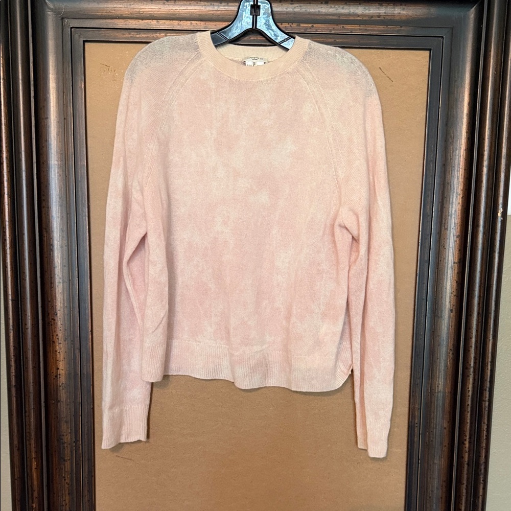 Lafayette 148 New York Cashmere Soft Pink Crew Neck Sweater